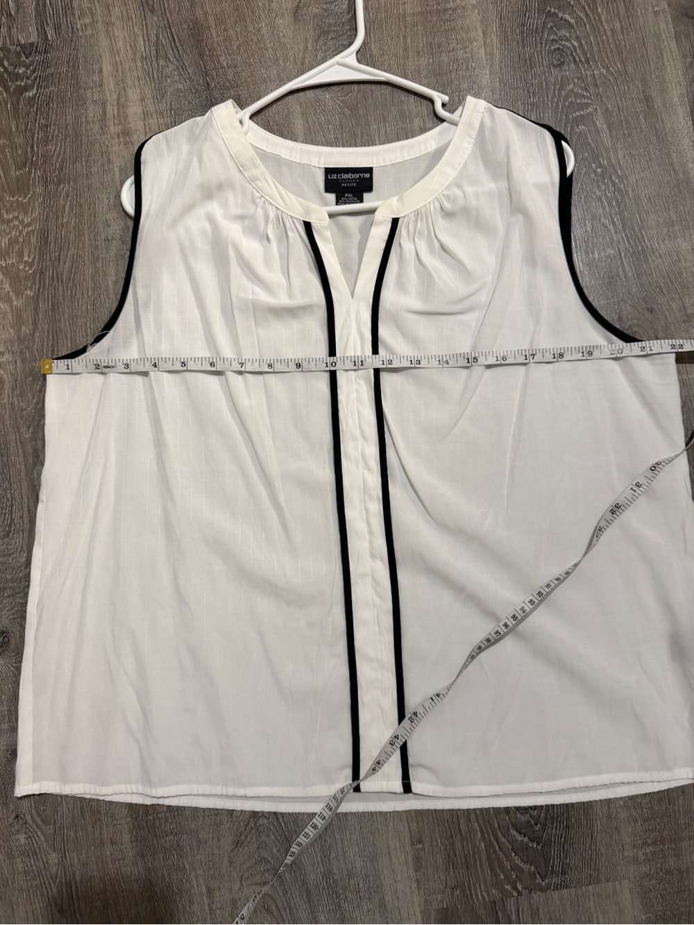 Liz Claiborne White Sleeveless Camisole with Black Trim